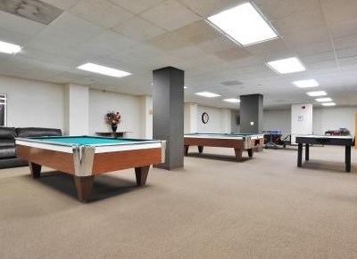 335 Harmon Cove Tower, Secaucus NJ  07094-1751 exterior