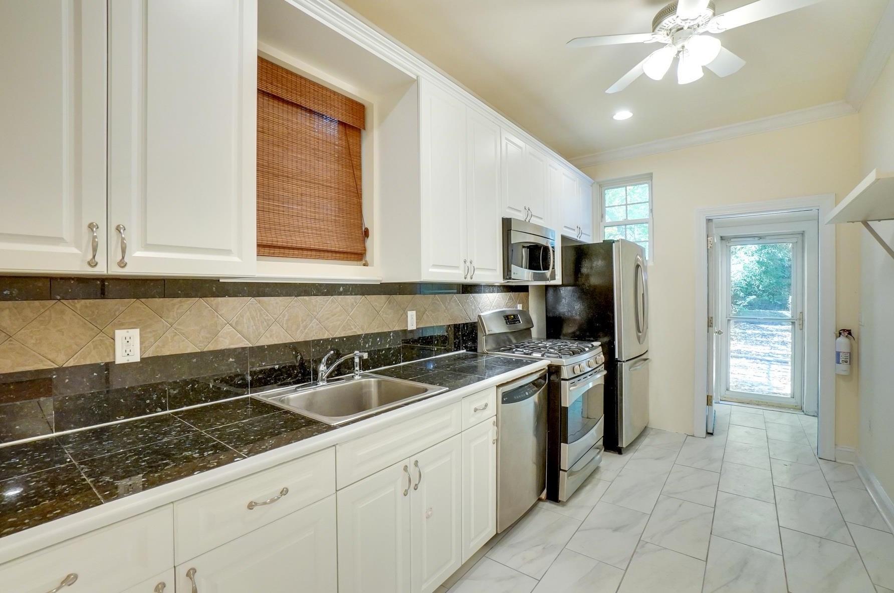 607 Gregory Ave, Union City, NJ 07086