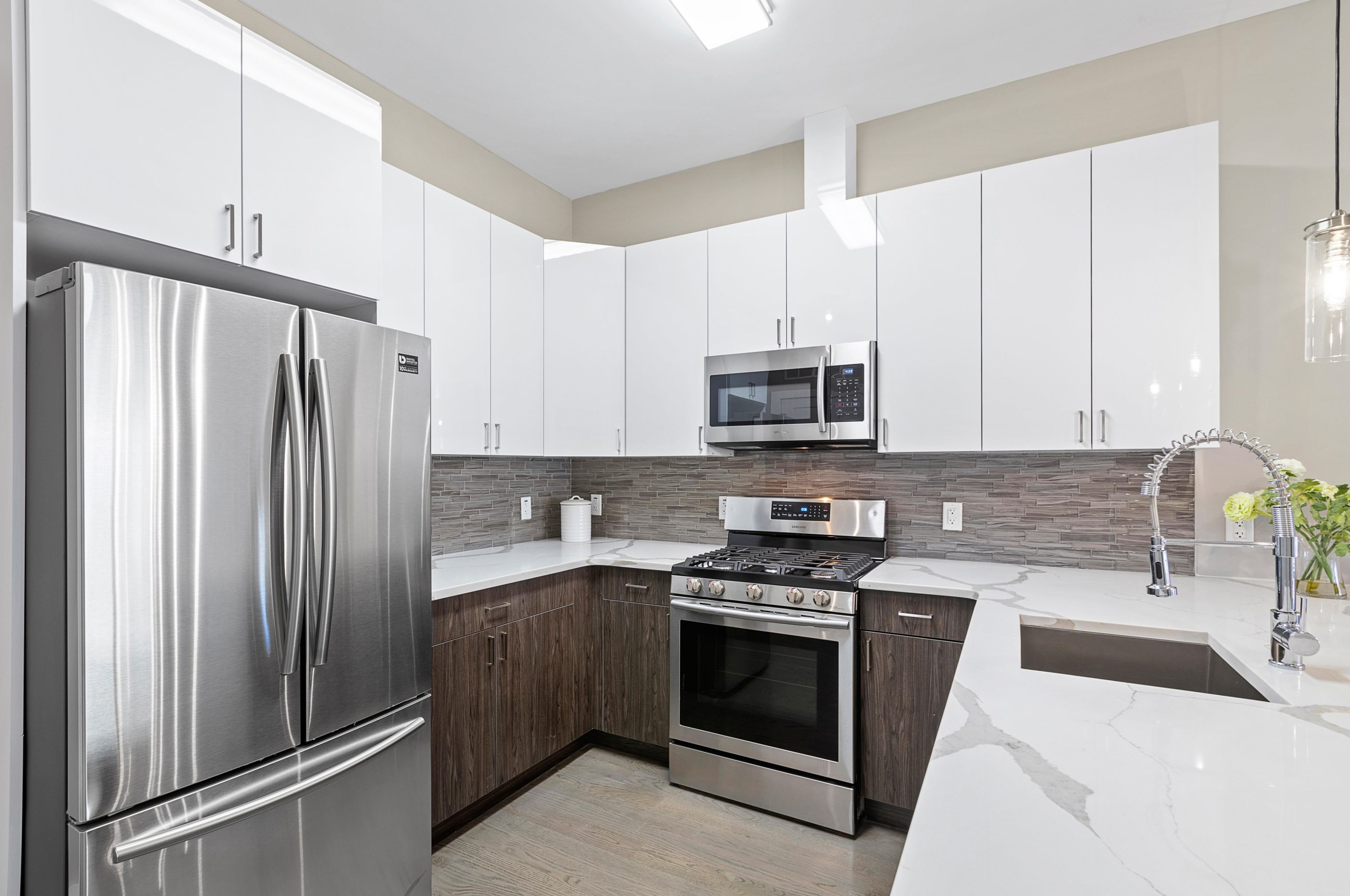 313 Pine St #406, Jersey City, NJ 07304