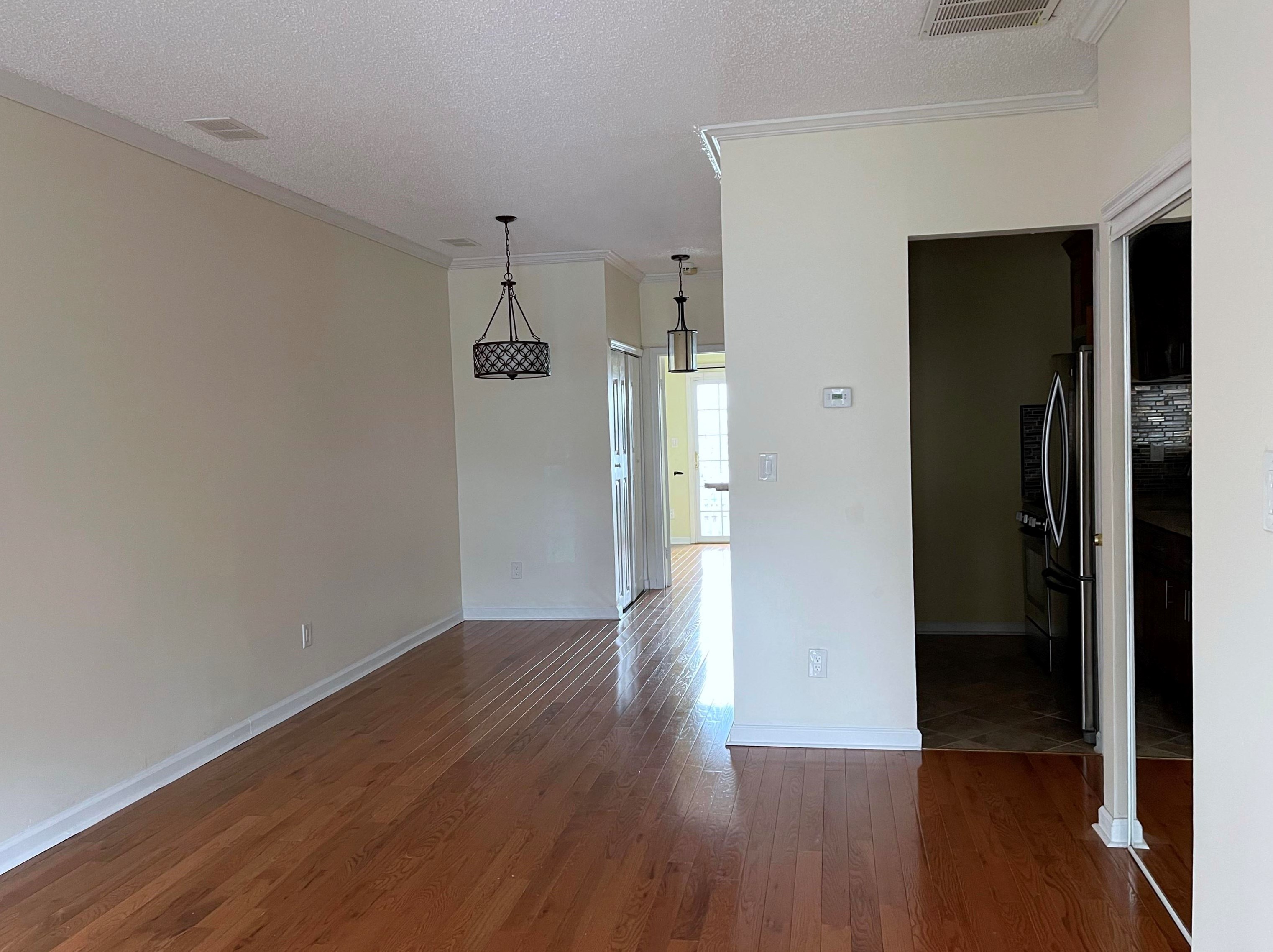 105 Cottonwood St, Jersey City, NJ 07305-4863