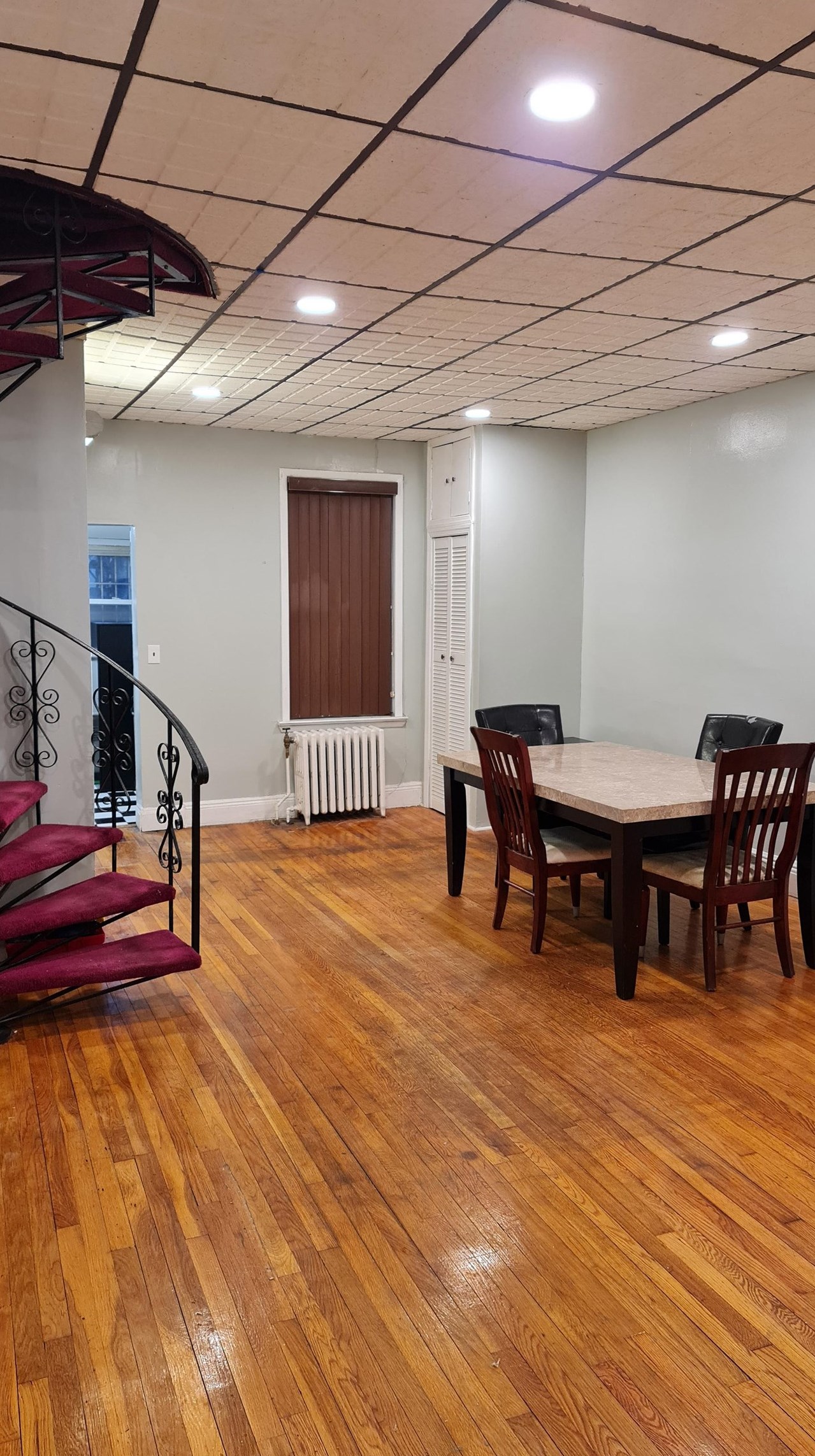 9 Bond St #1, Jersey City, NJ 07306