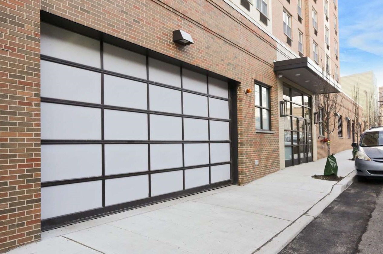 123 44th St #907, Union City, NJ 07087