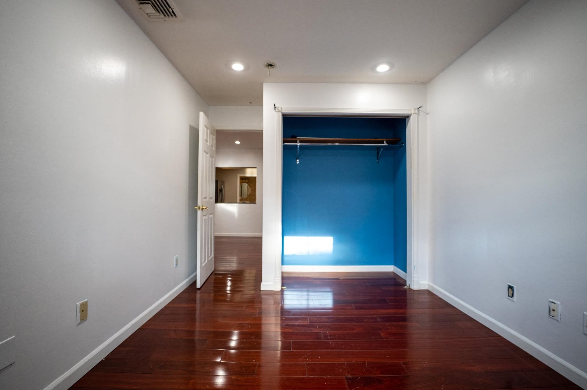 78 E 24th St #4, Bayonne, NJ 07002