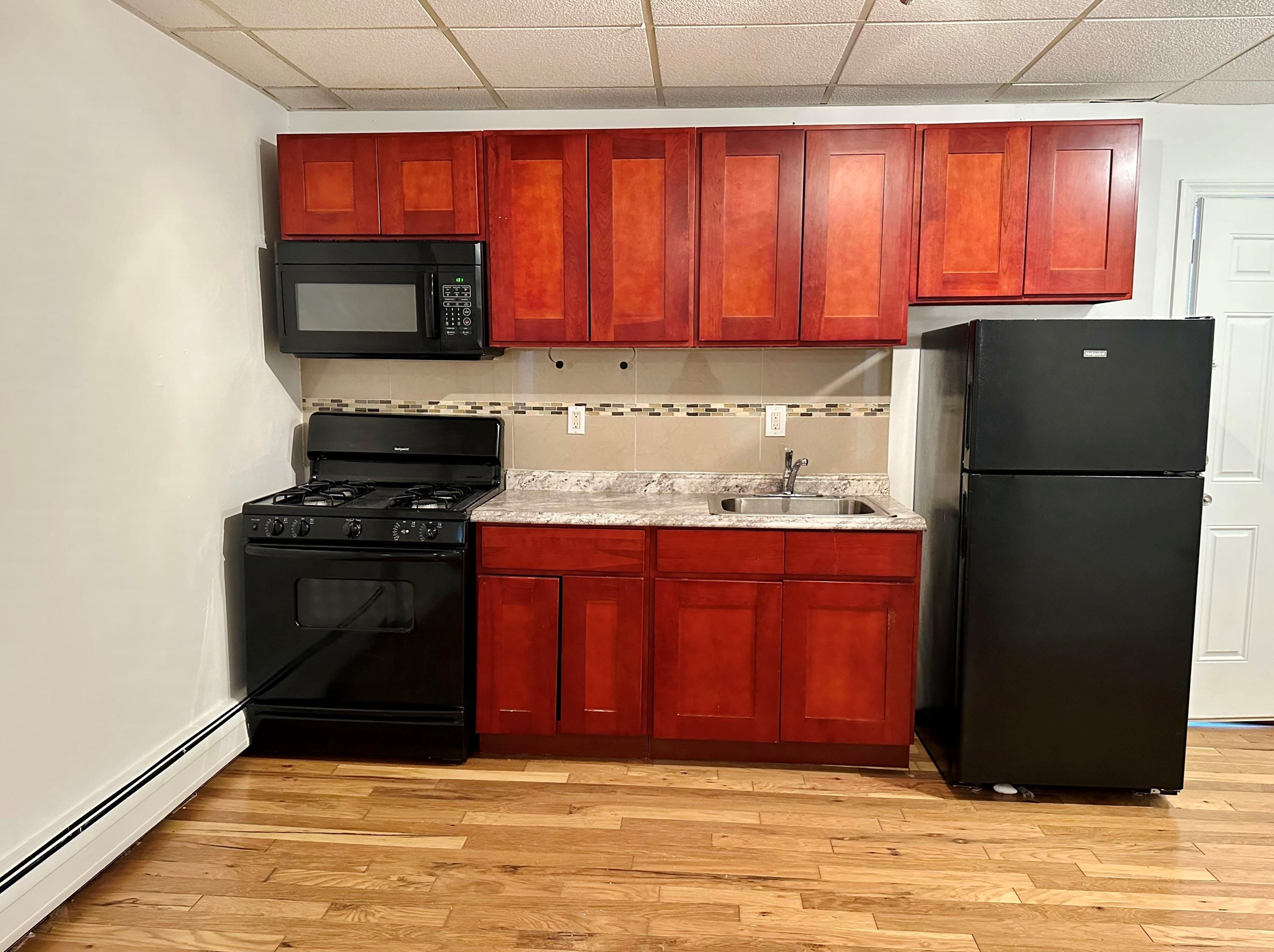 7 Thorne St #2, Jersey City, NJ 07307