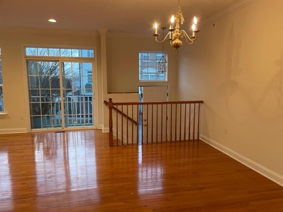 12 Kissam Ct, Jersey City, NJ 07305