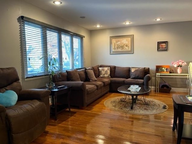 13 Delmar Rd, Jersey City, NJ 07305-1207