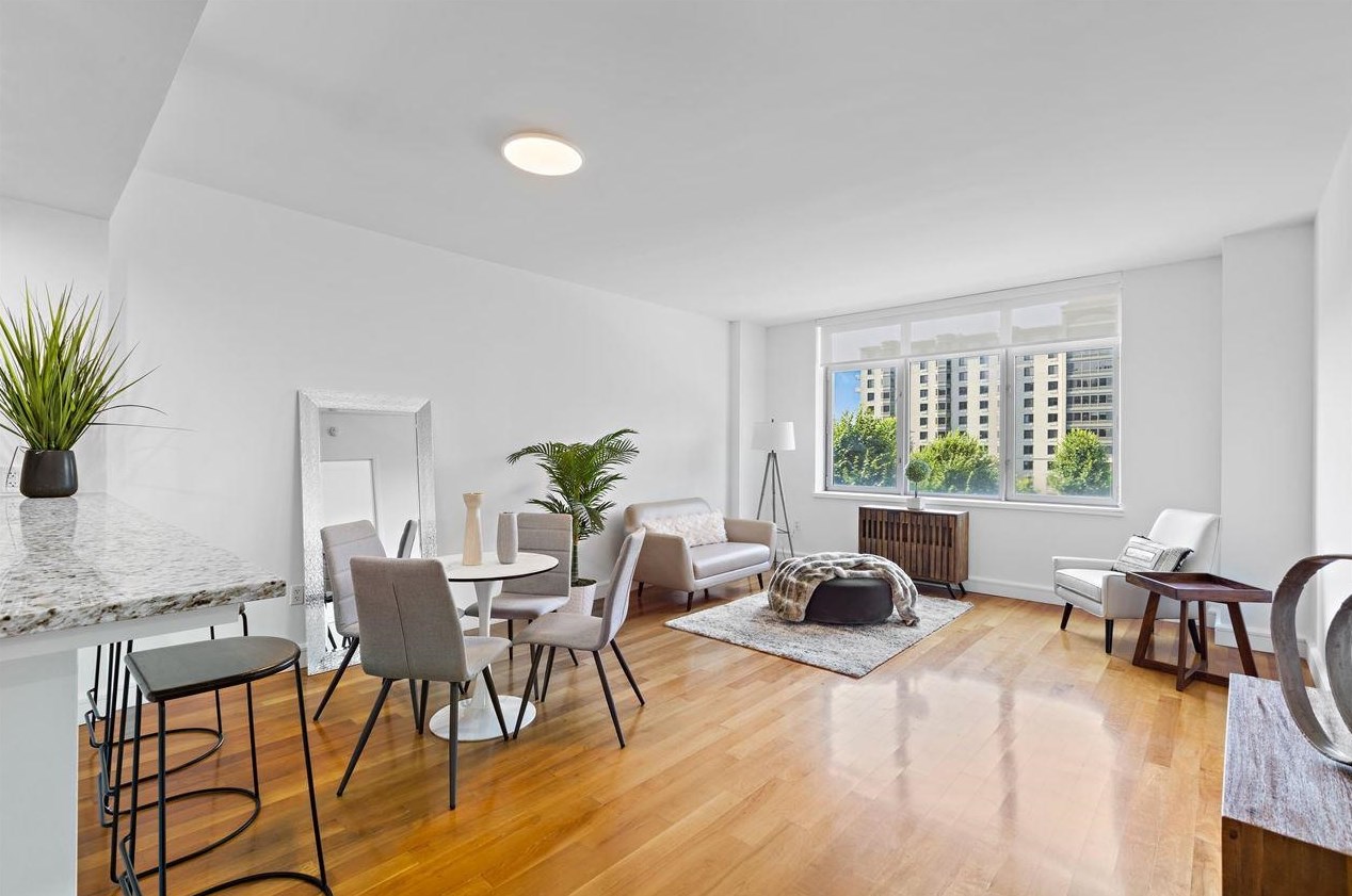 8100 River Rd #510, North Bergen, NJ 07047