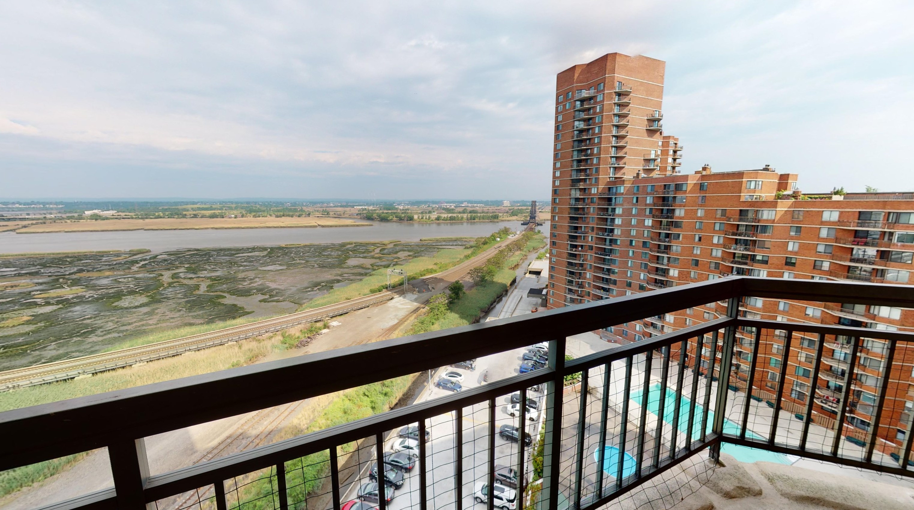 1408 Harmon Cove Tower, Secaucus NJ  07094-1701 exterior