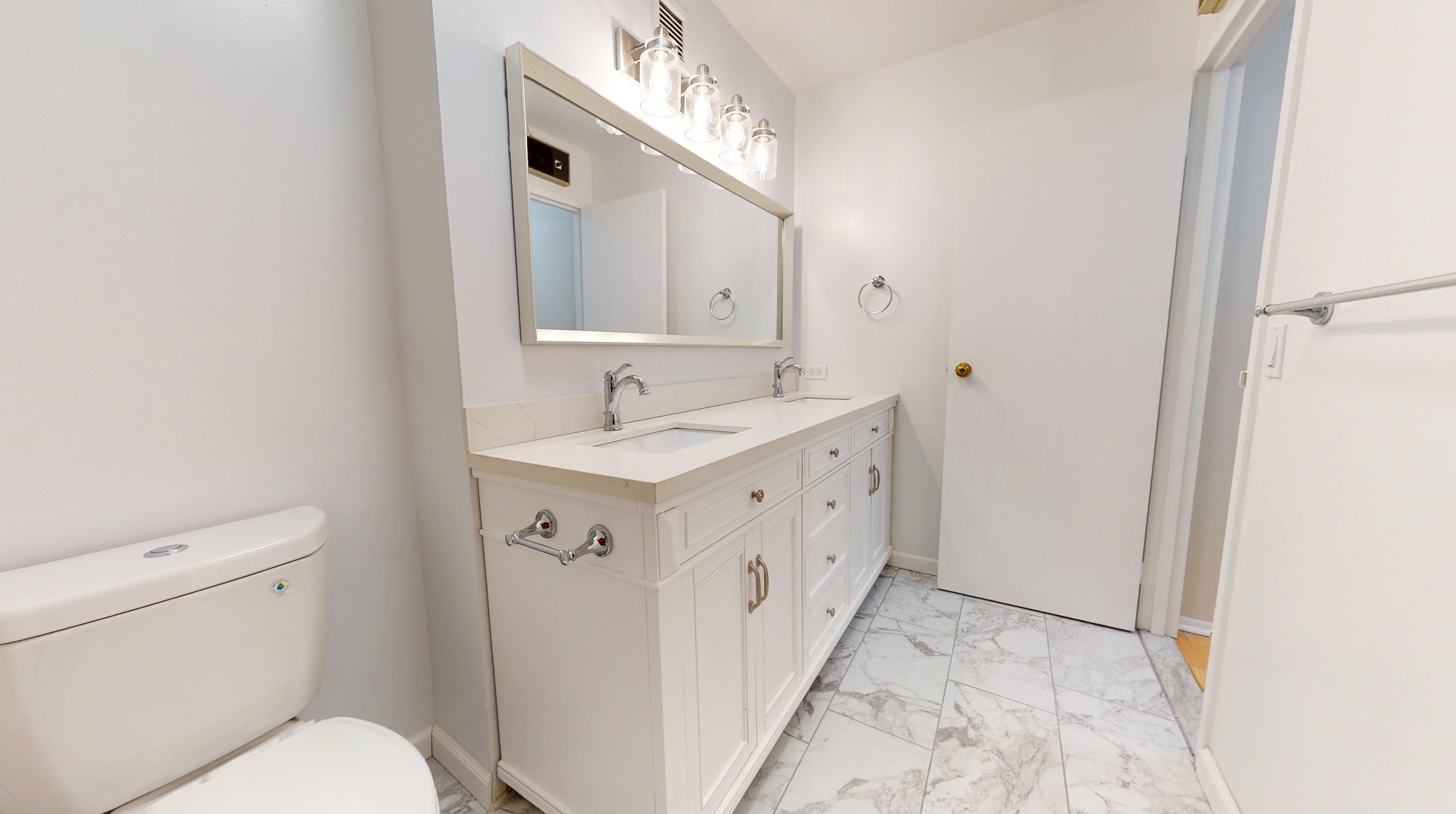 1408 Harmon Cove Tower, Secaucus NJ  07094-1701 exterior