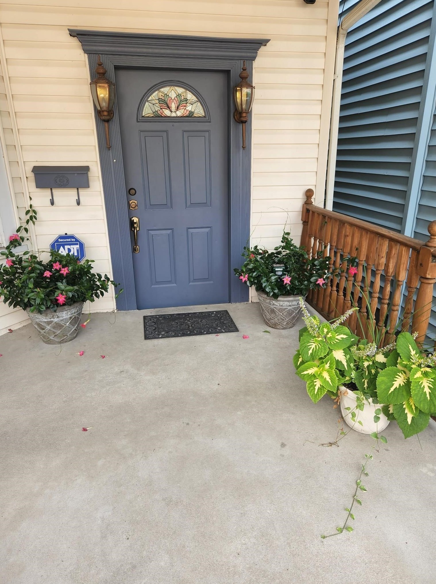 109 77th St, North Bergen, NJ 07047