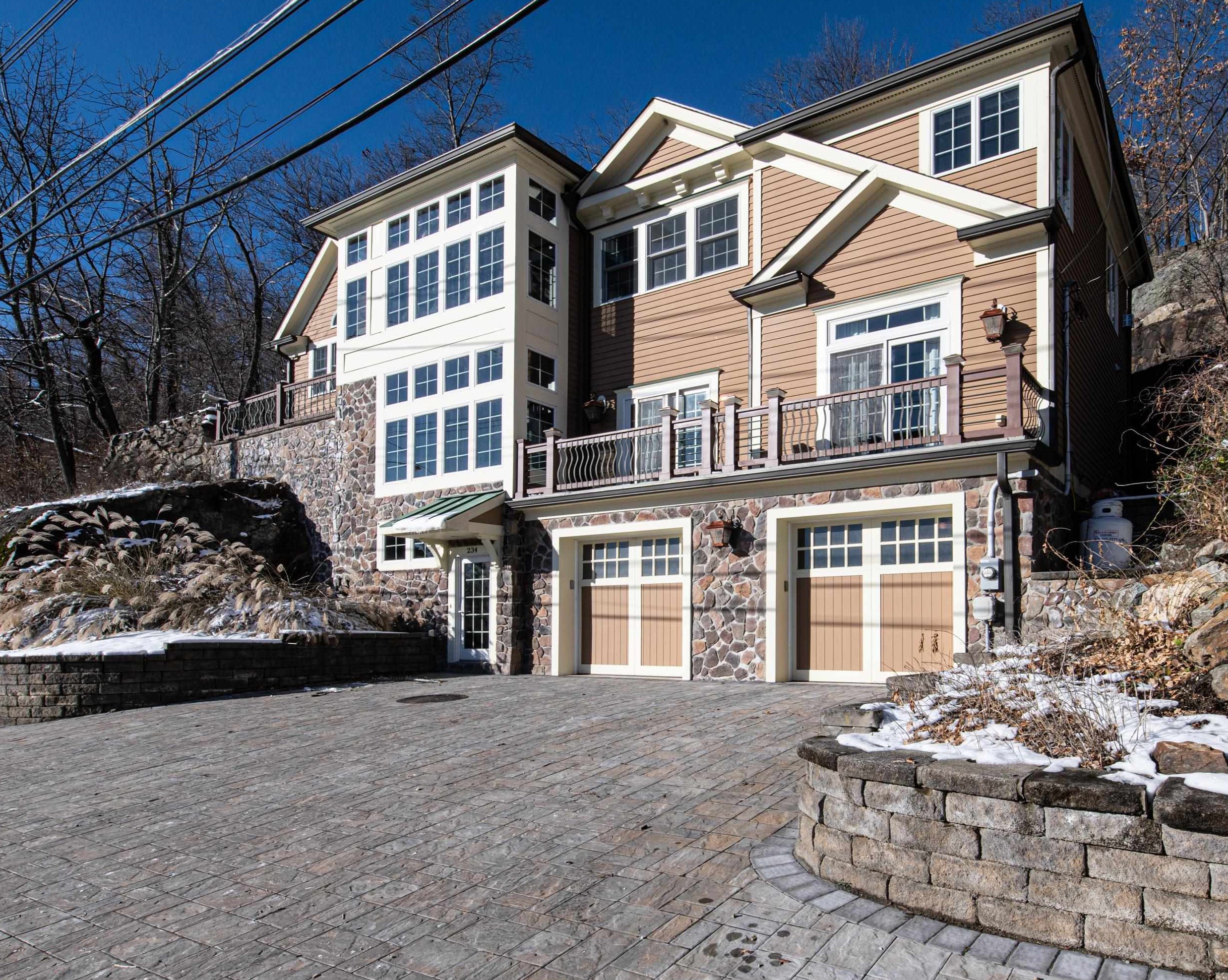 234 Hudson Ave, Hopatcong, NJ 07843