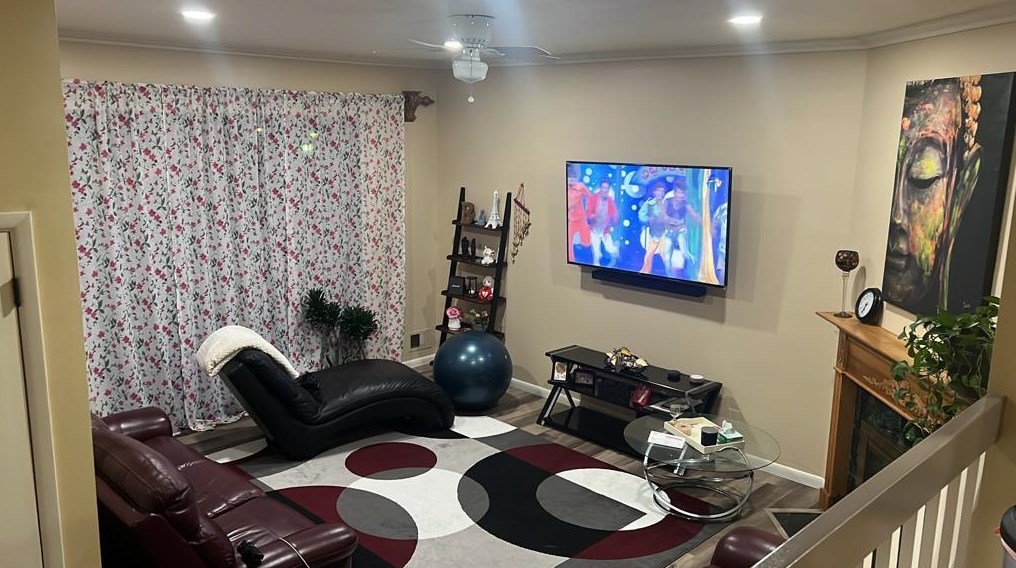 223 Sandcastle Ky, Secaucus NJ  07094-2207 exterior