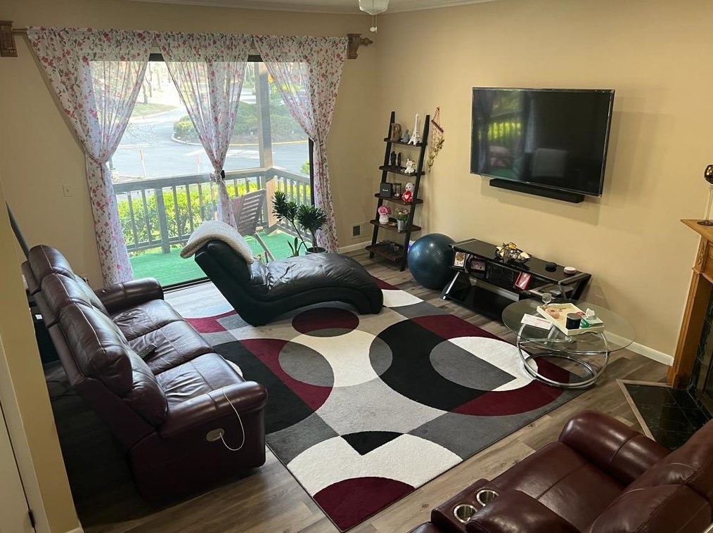 223 Sandcastle Ky, Secaucus, NJ 07094