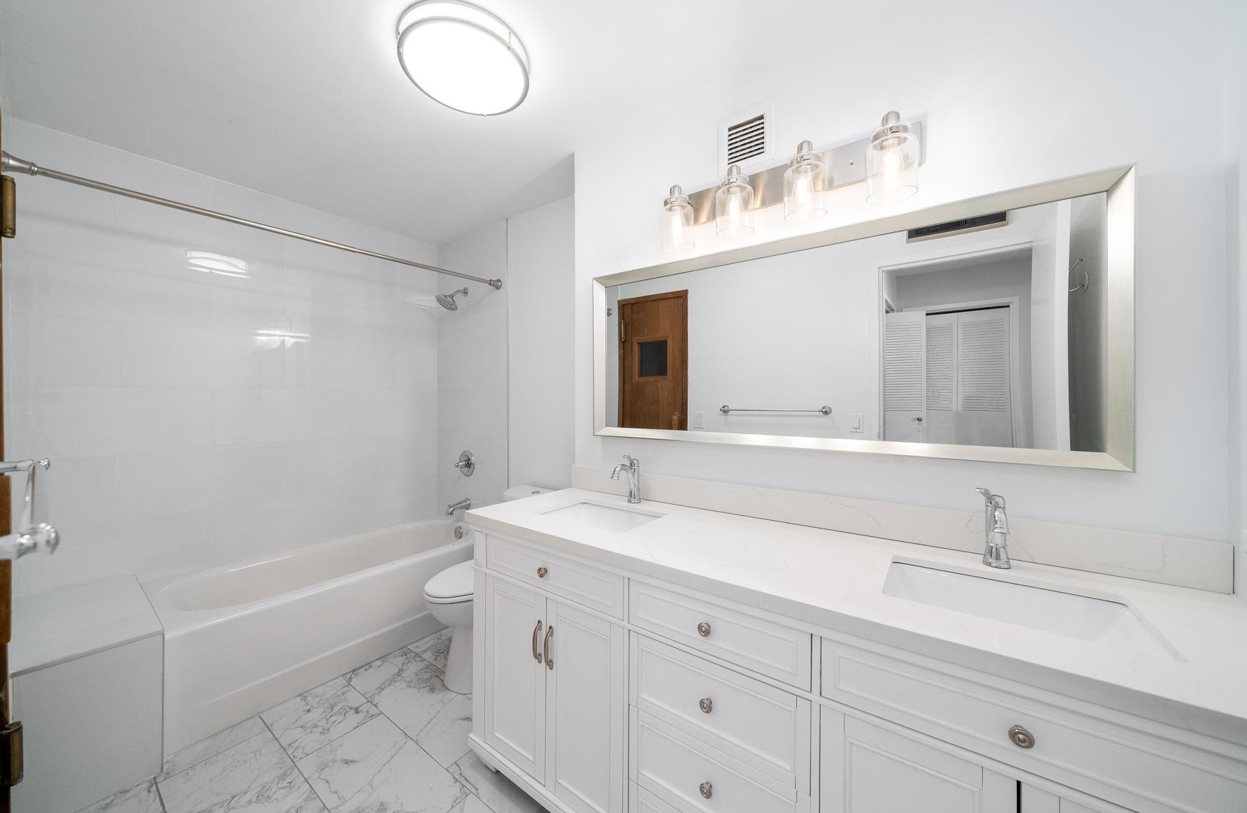 1408 Harmon Cove Tower, Secaucus NJ  07094-1701 exterior