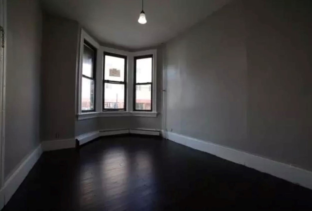 94 Fleet St #1r, Jersey City, NJ 07306