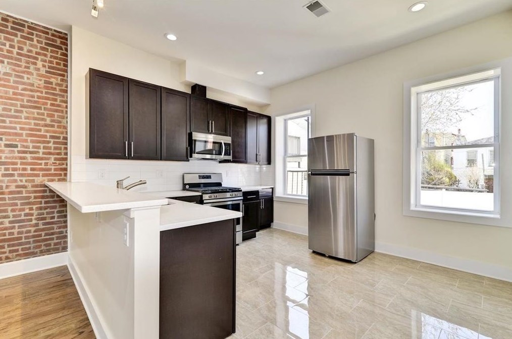 165 Webster Ave #3, Jersey City, NJ 07307