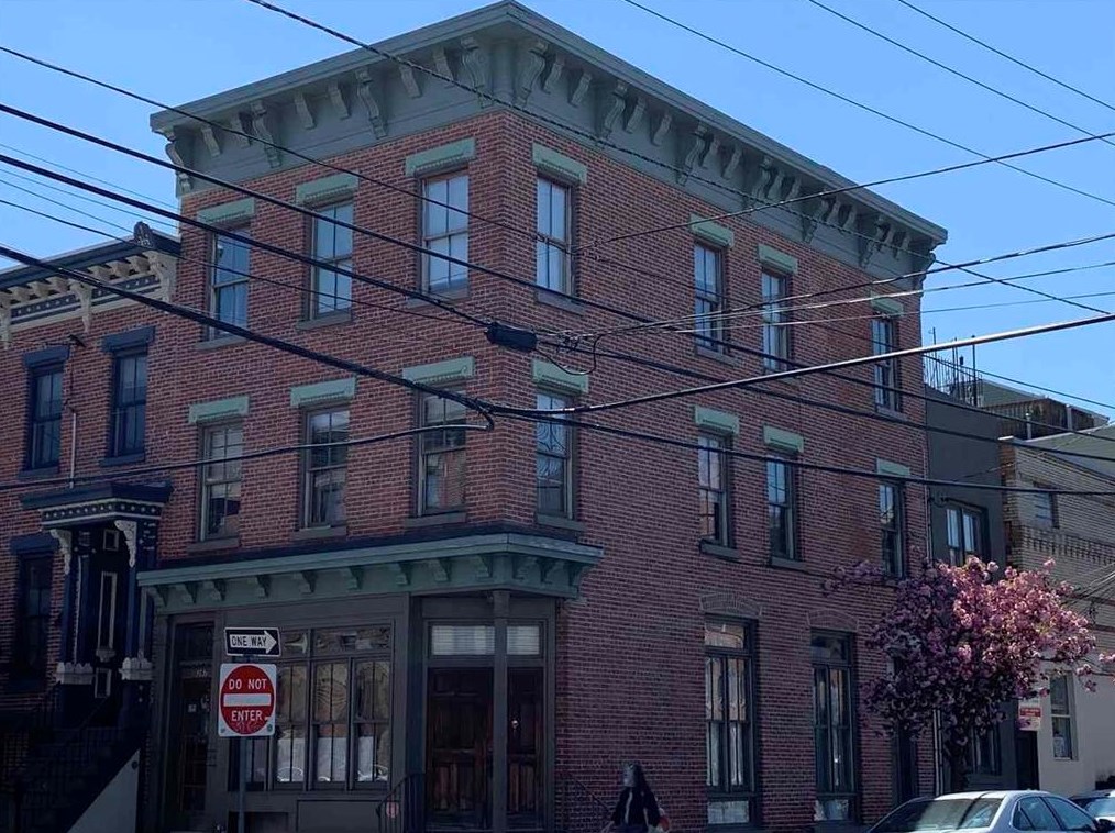 367 8th St #2, Jersey City, NJ 07302