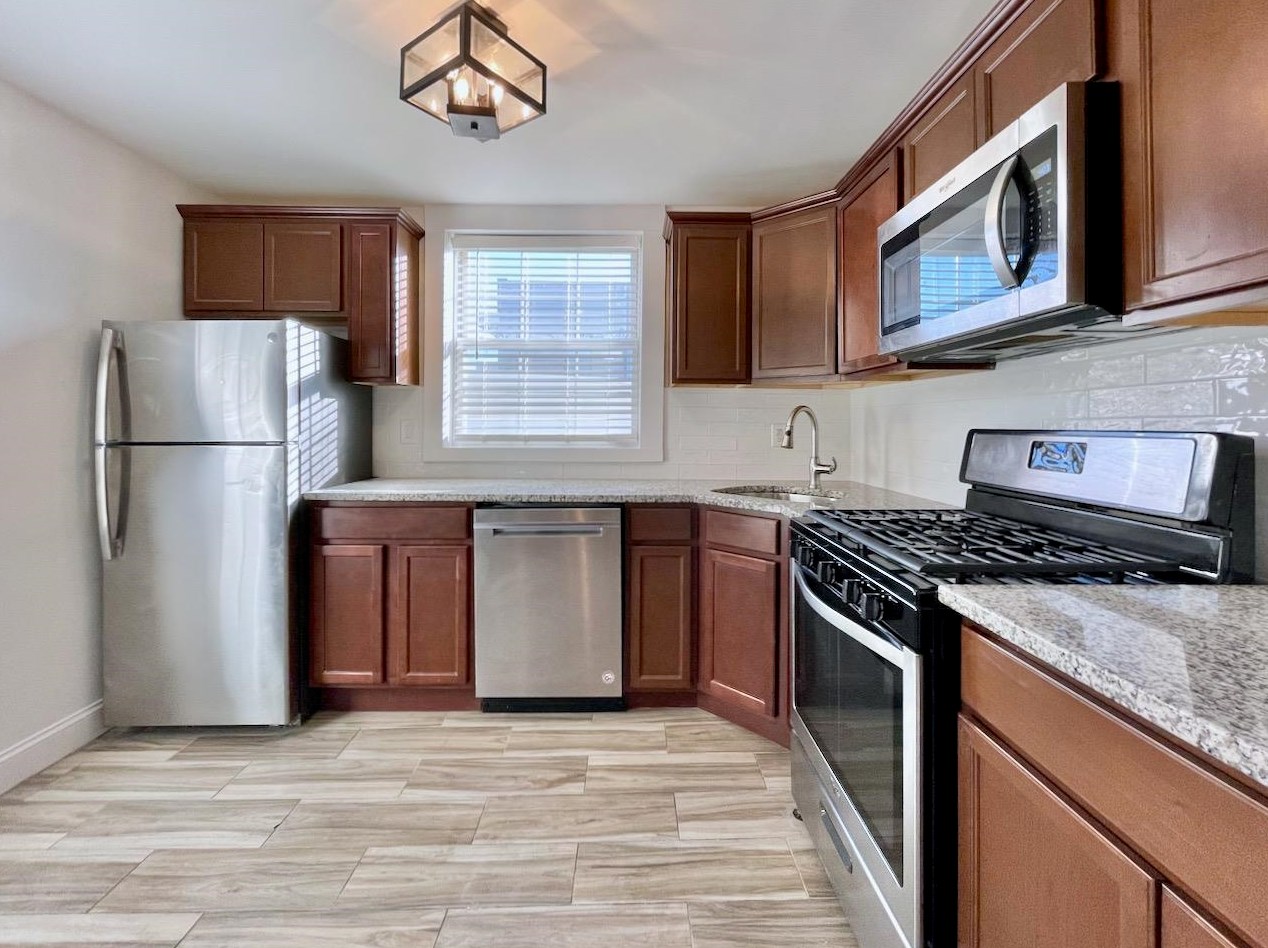 63 Coles St #3, Jersey City, NJ 07302