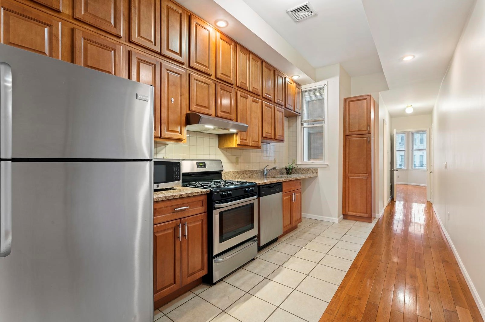 54 Monitor St #2a, Jersey City, NJ 07304