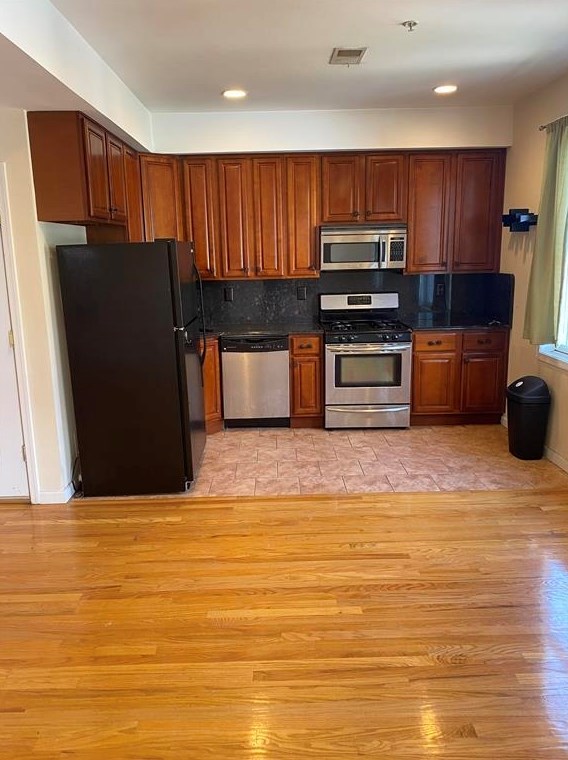 38 Court House Pl #202, Jersey City, NJ 07306