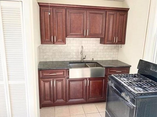 30 Gardner Ave, Jersey City NJ 07304-3013 exterior