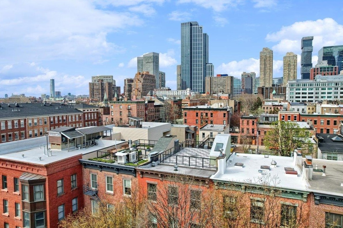 86 Essex St, Jersey City NJ  07302-4532 exterior