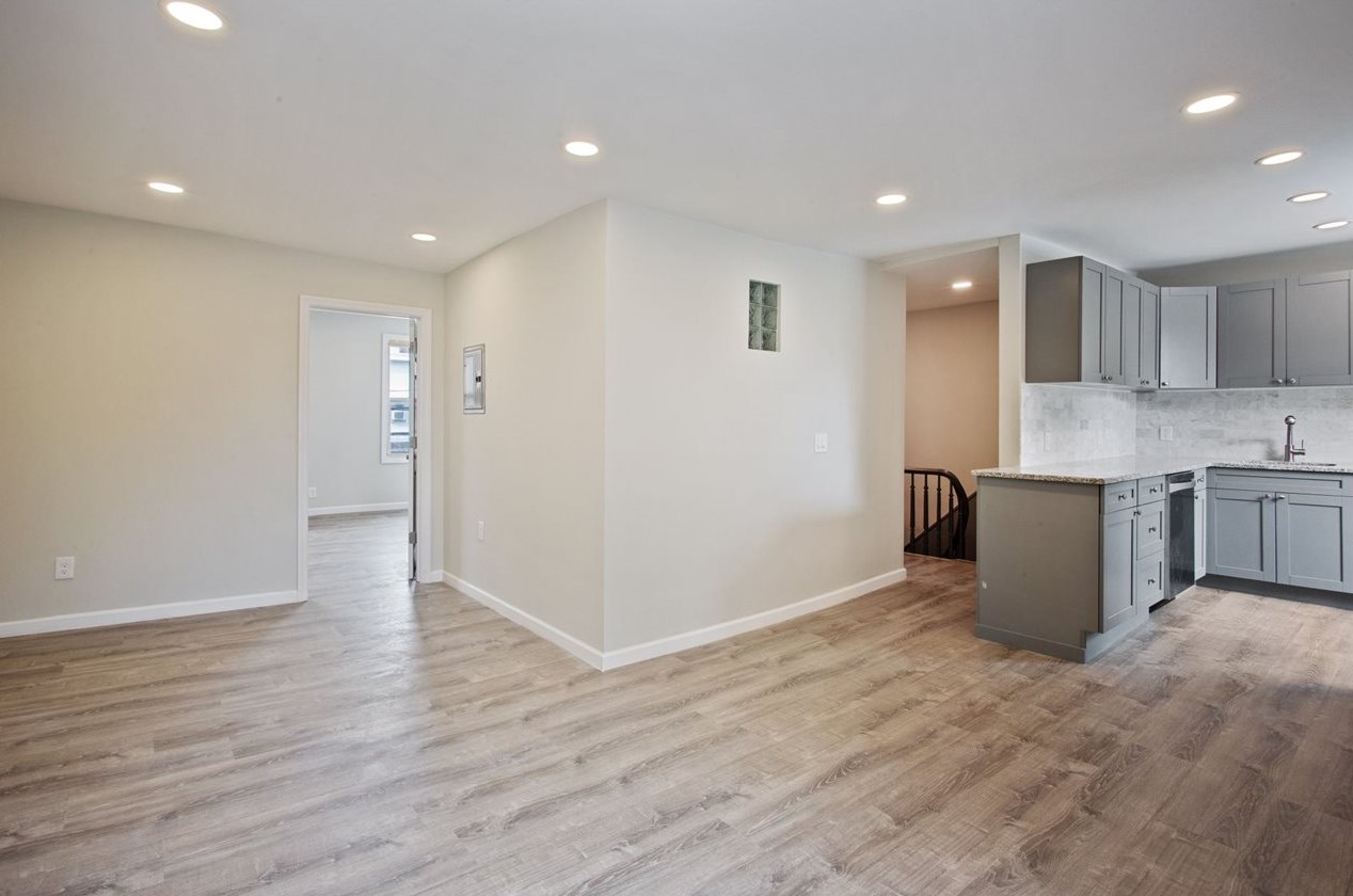 267 Griffith St, Jersey City, NJ 07307-3607