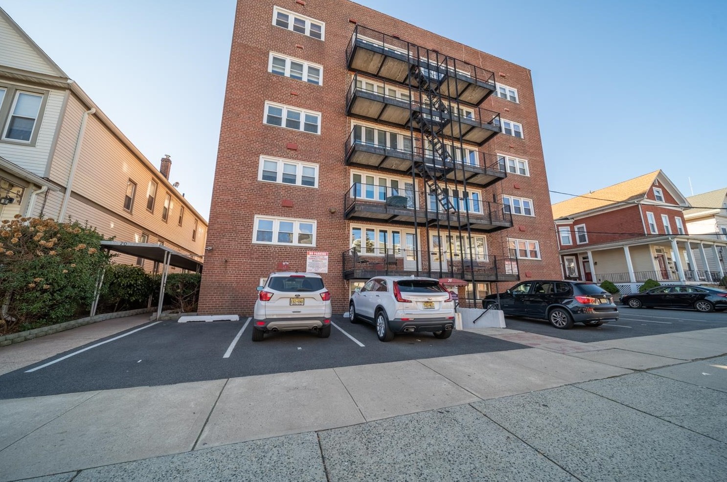70 W 32nd St #3c, Bayonne, NJ 07002