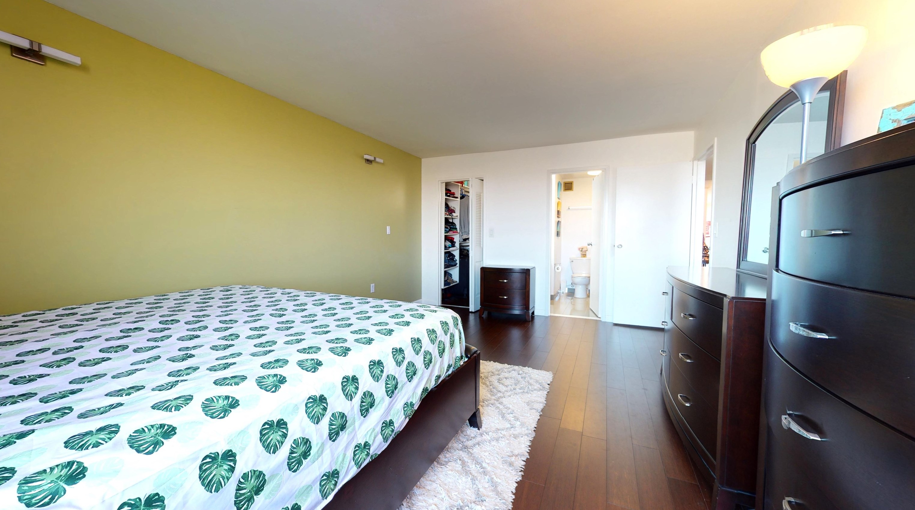 335 Harmon Cove Tower, Secaucus NJ  07094-1751 exterior
