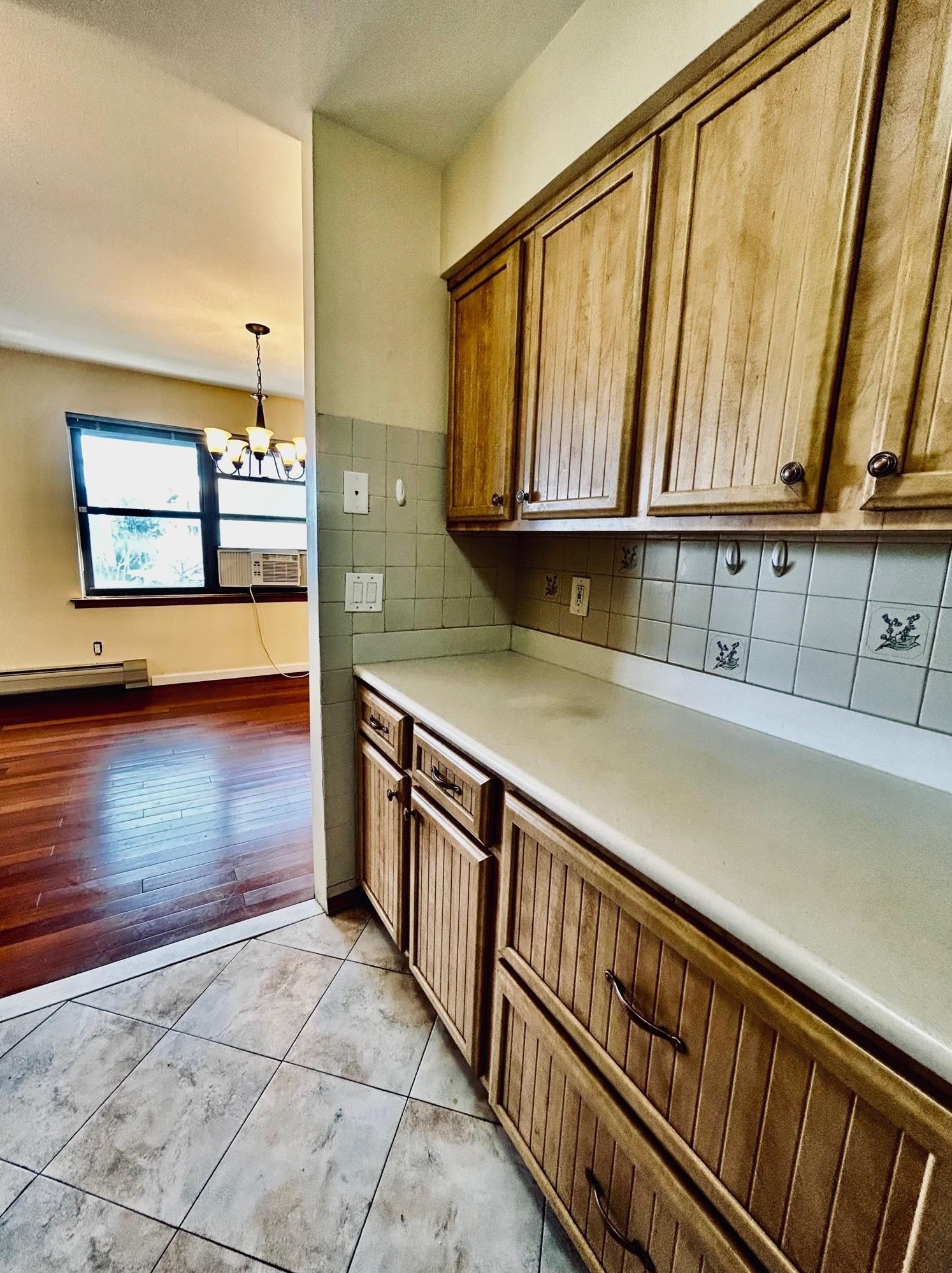 18 End Dr, Secaucus NJ  07094-4043 exterior