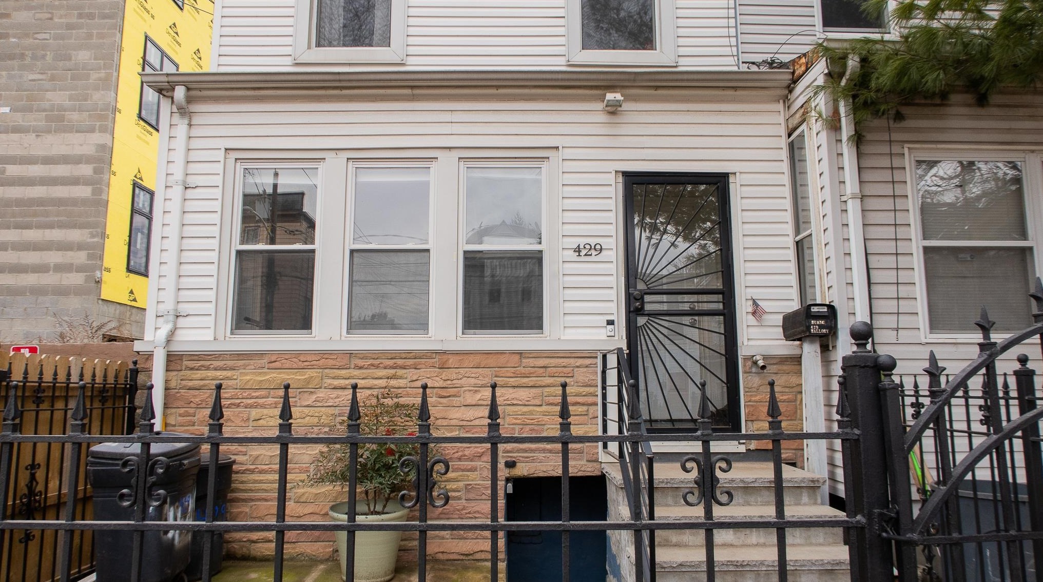 429 Mallory Ave, Jersey City, NJ 07306