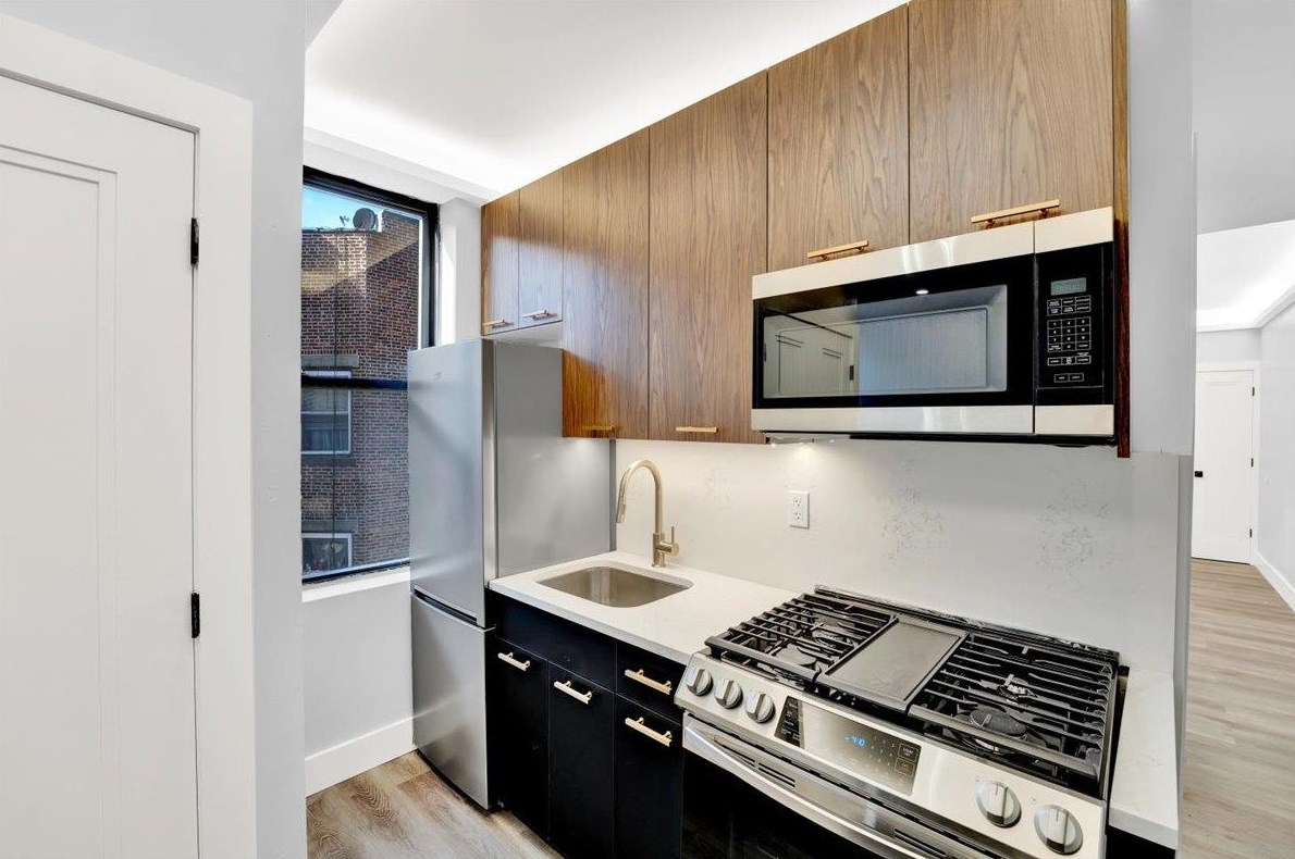 6006 Bergenline Ave ##7, West New York, NJ 07093