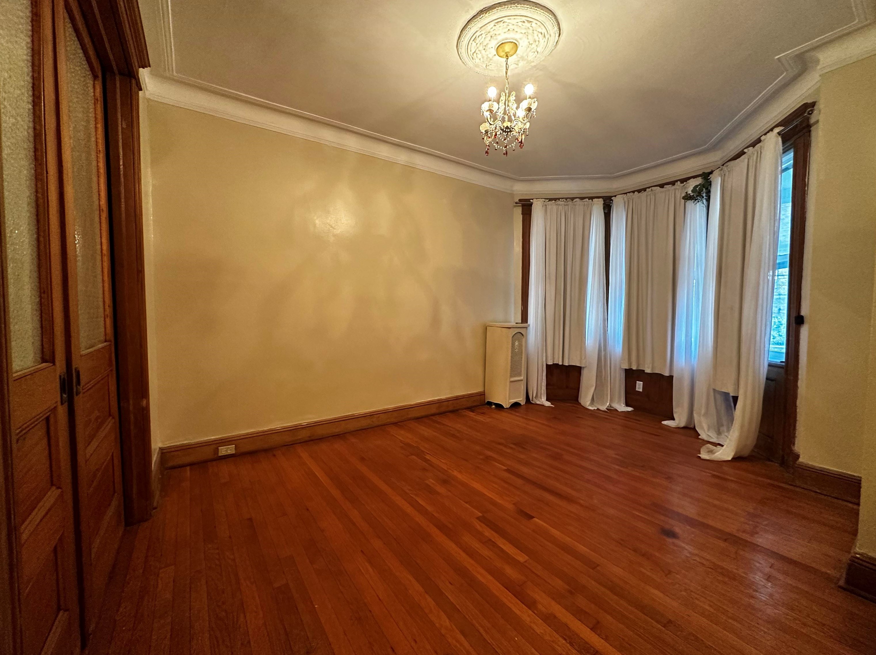138 Kensington Ave # 1, Jersey City, NJ