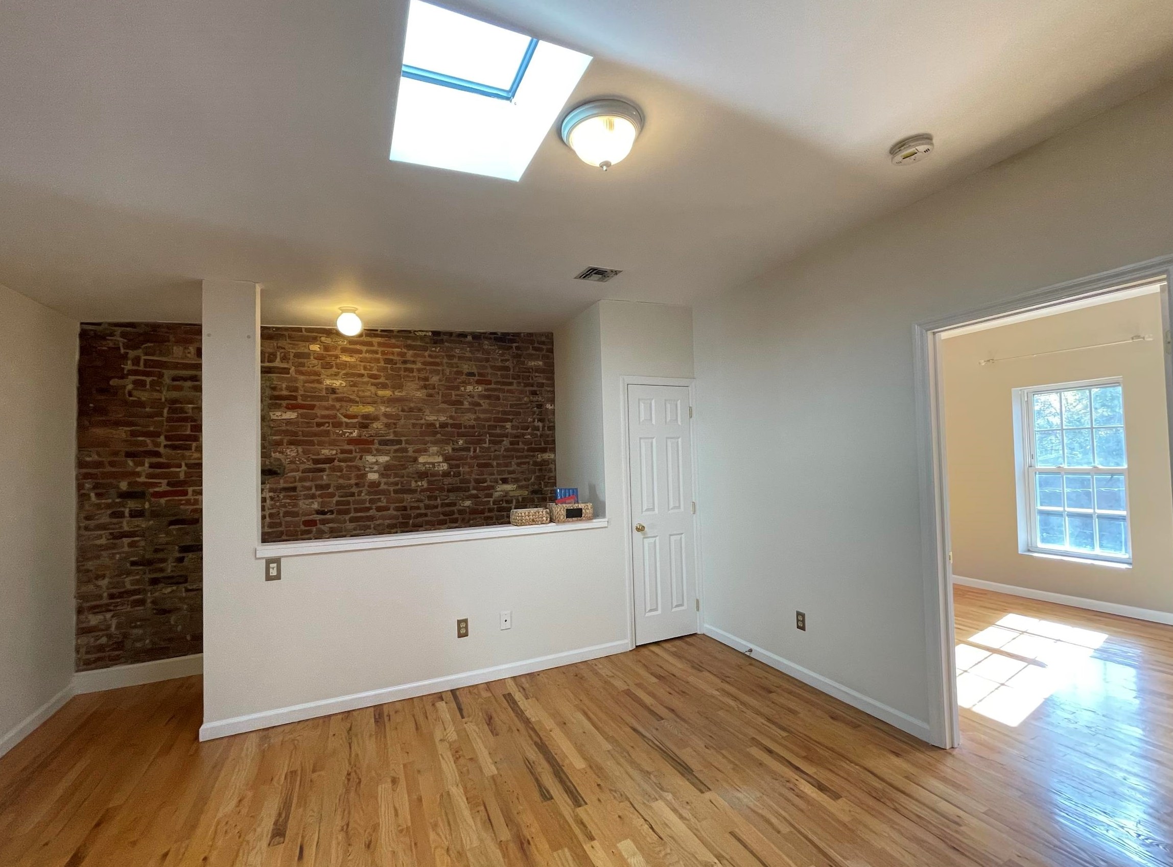 316 6th St, Jersey City, NJ 07302-1994