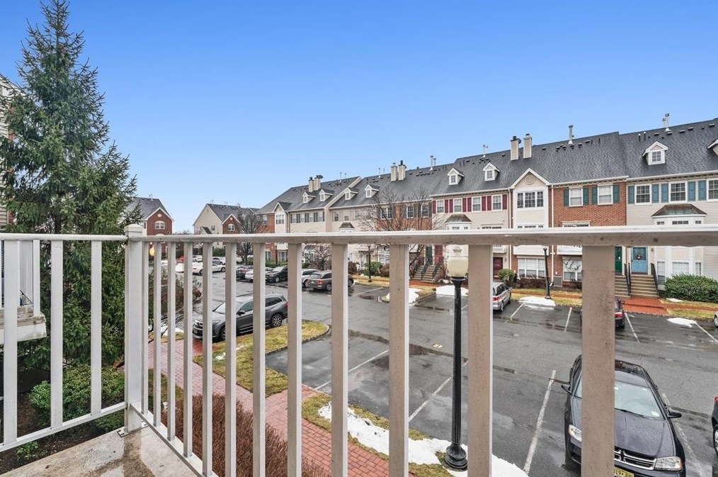 21 Alder St, Jersey City, NJ 07305