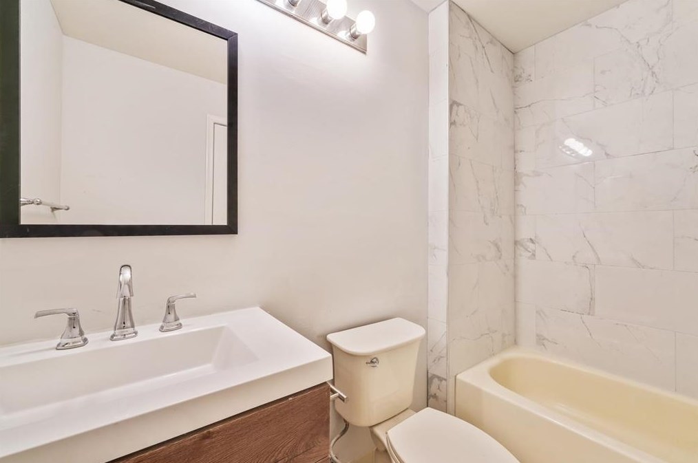 21 Alder St, Jersey City NJ  07305-4835 exterior