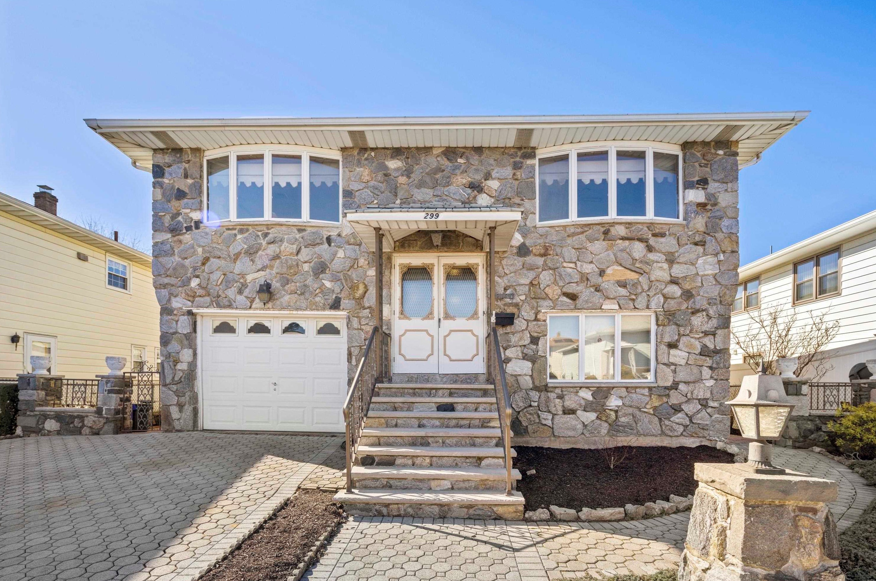 299 Julianne Ter, Secaucus, NJ 07094-4012