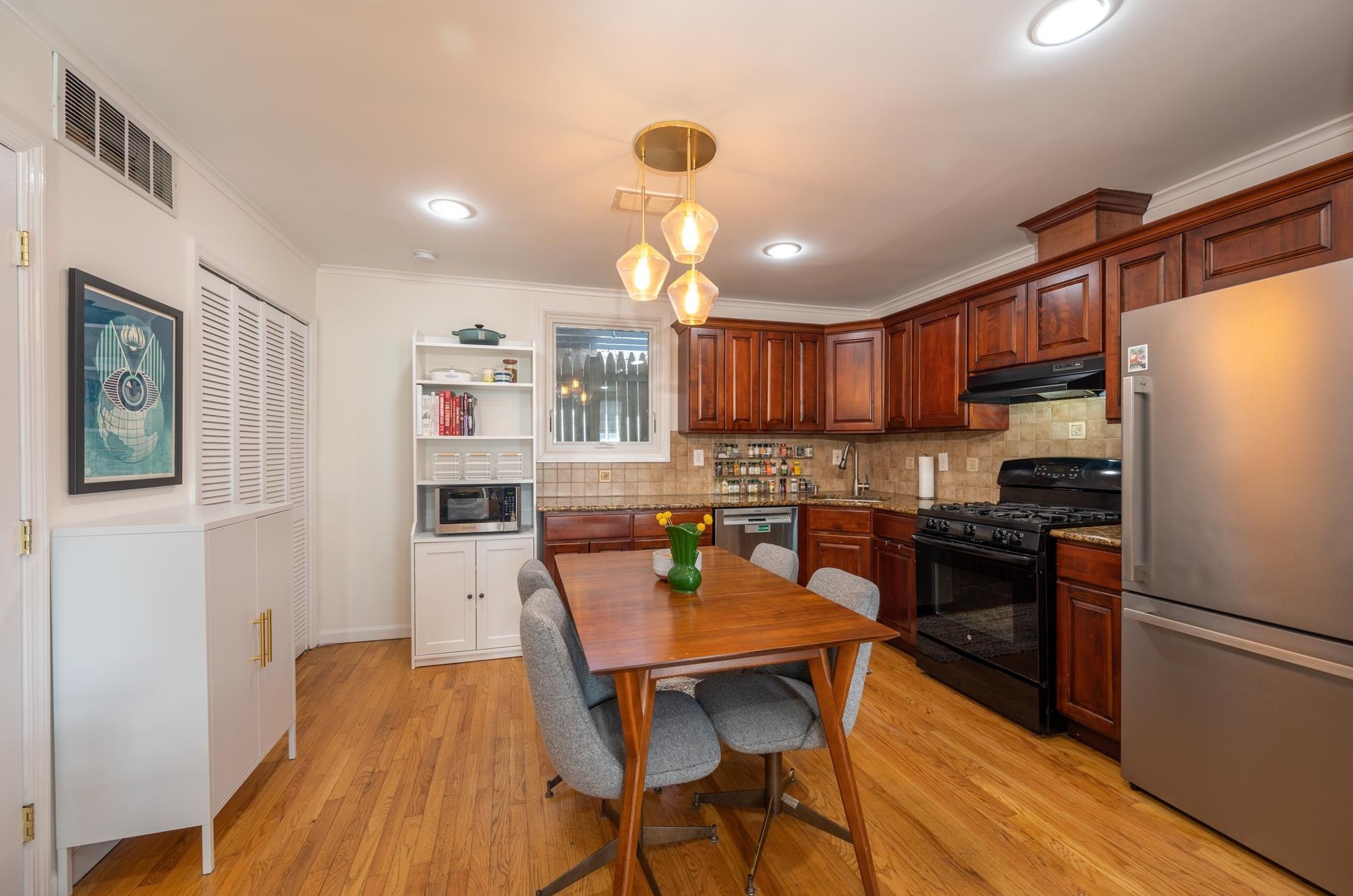 176 Webster Ave #1, Jersey City, NJ