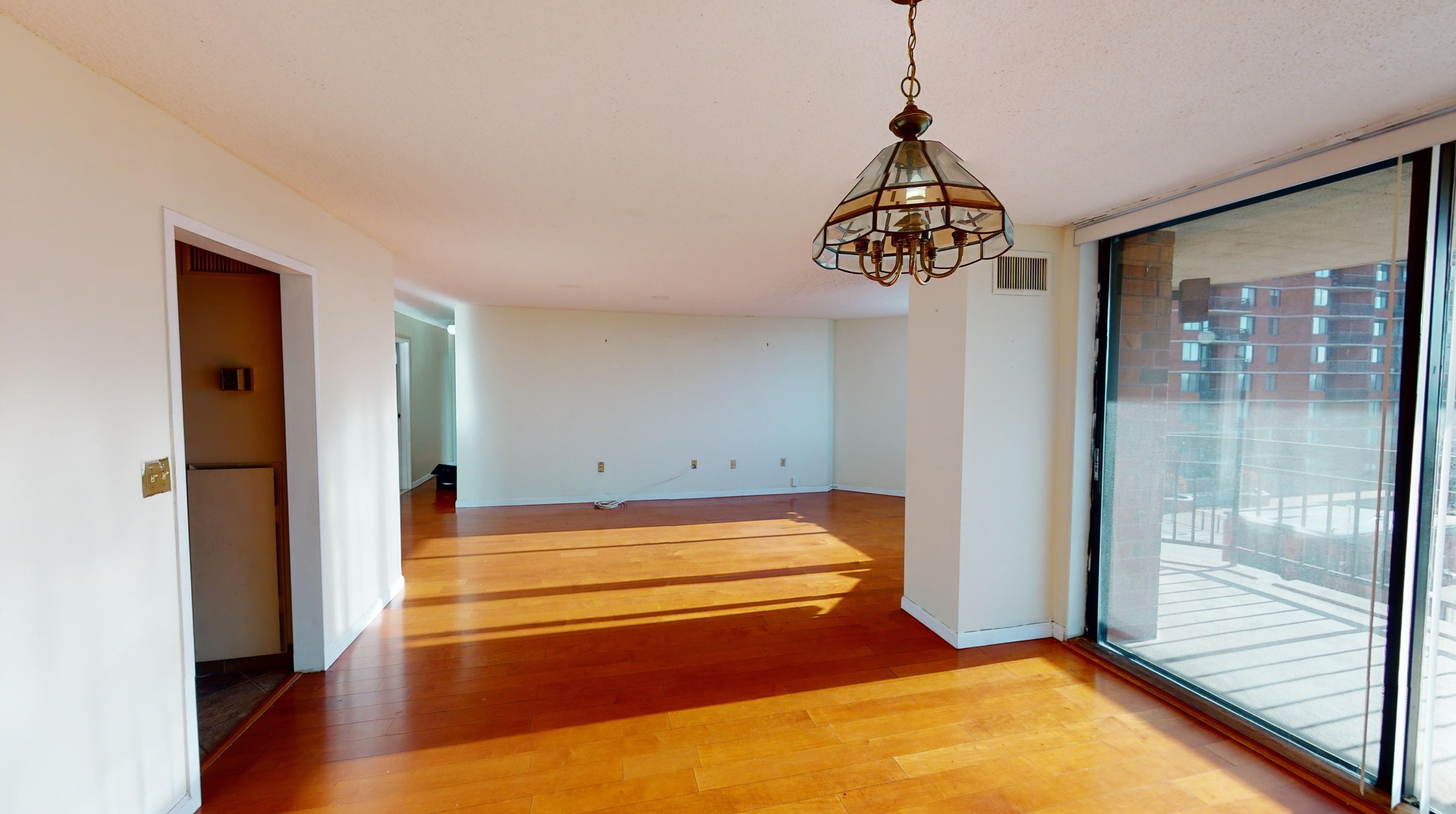 426 Harmon Cove Tower, Secaucus NJ  07094-1731 exterior