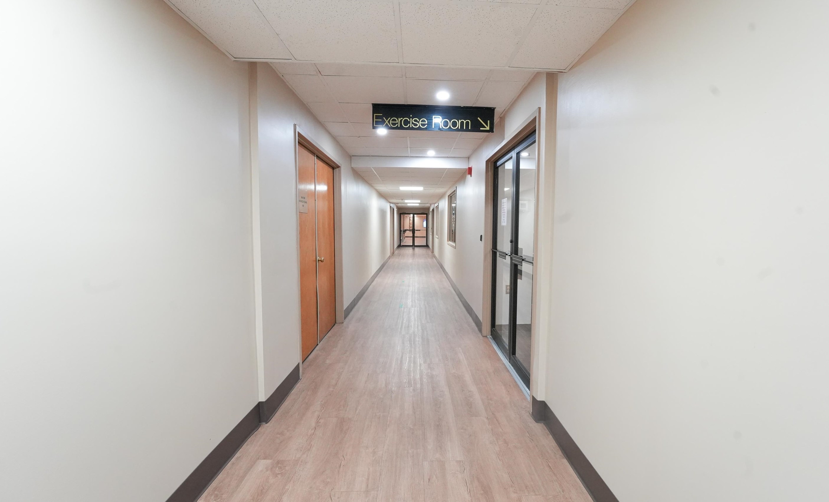 426 Harmon Cove Tower, Secaucus NJ  07094-1731 exterior