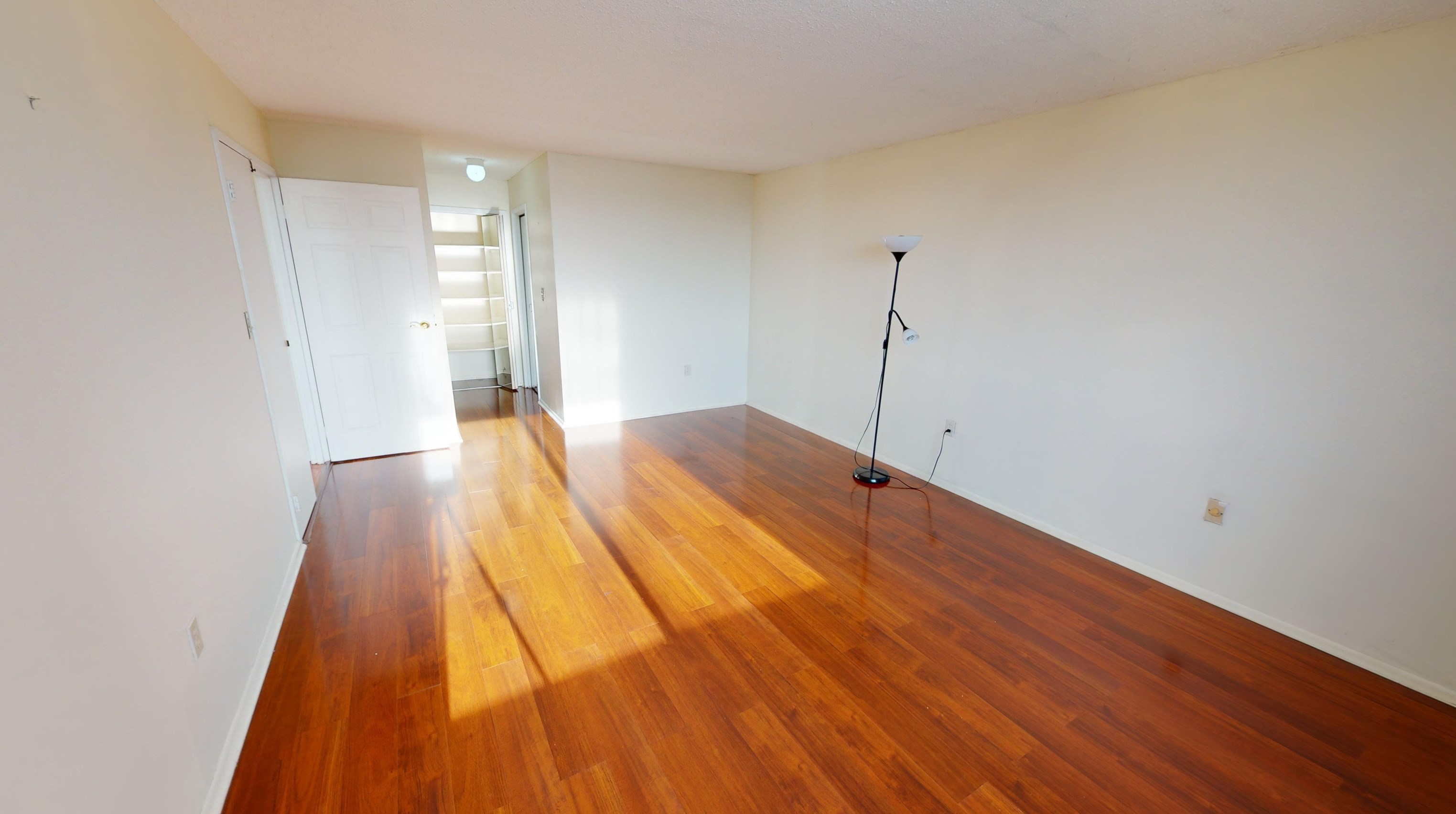 426 Harmon Cove Tower, Secaucus NJ  07094-1731 exterior