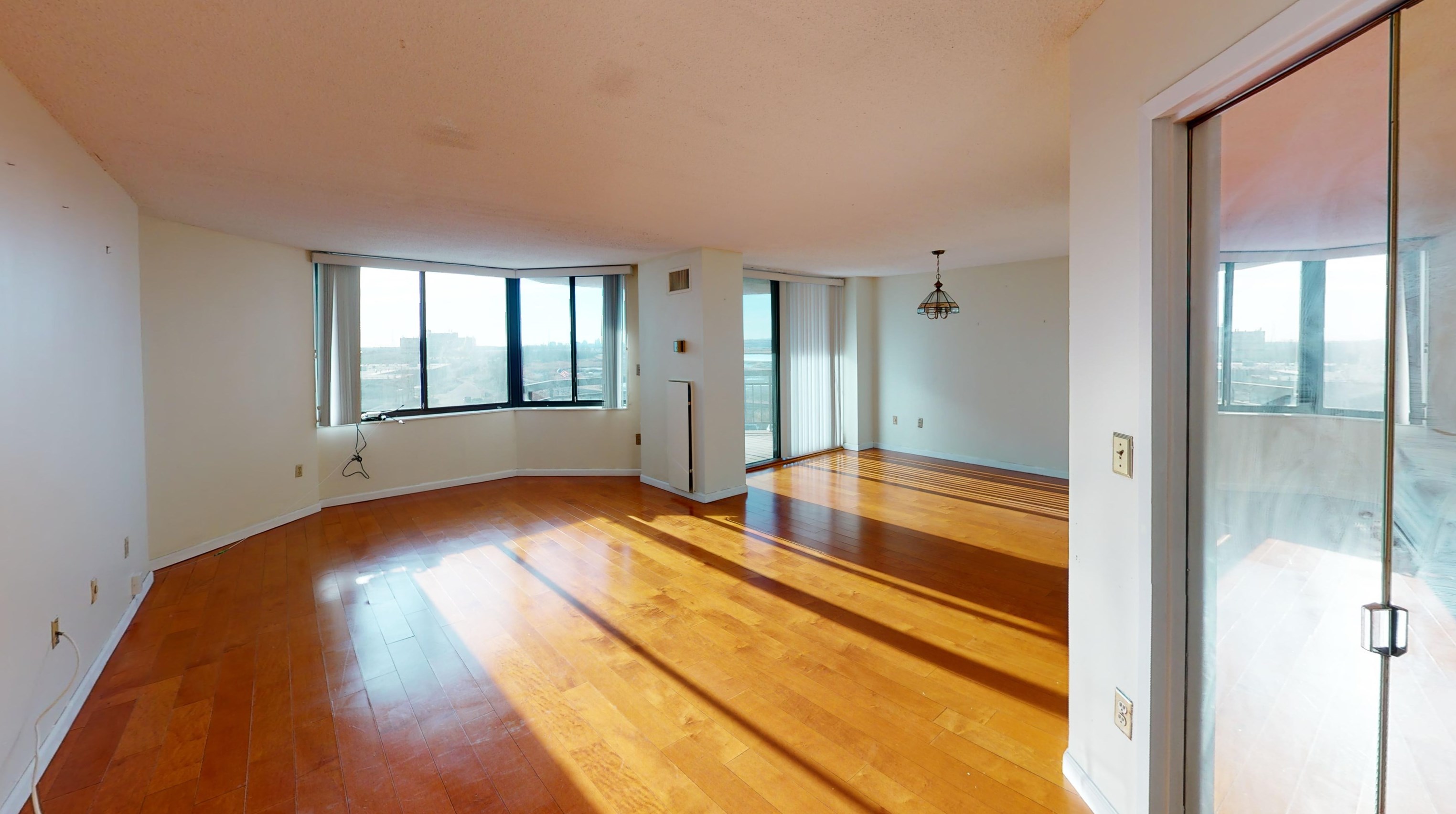 426 Harmon Cove Tower, Secaucus NJ  07094-1731 exterior