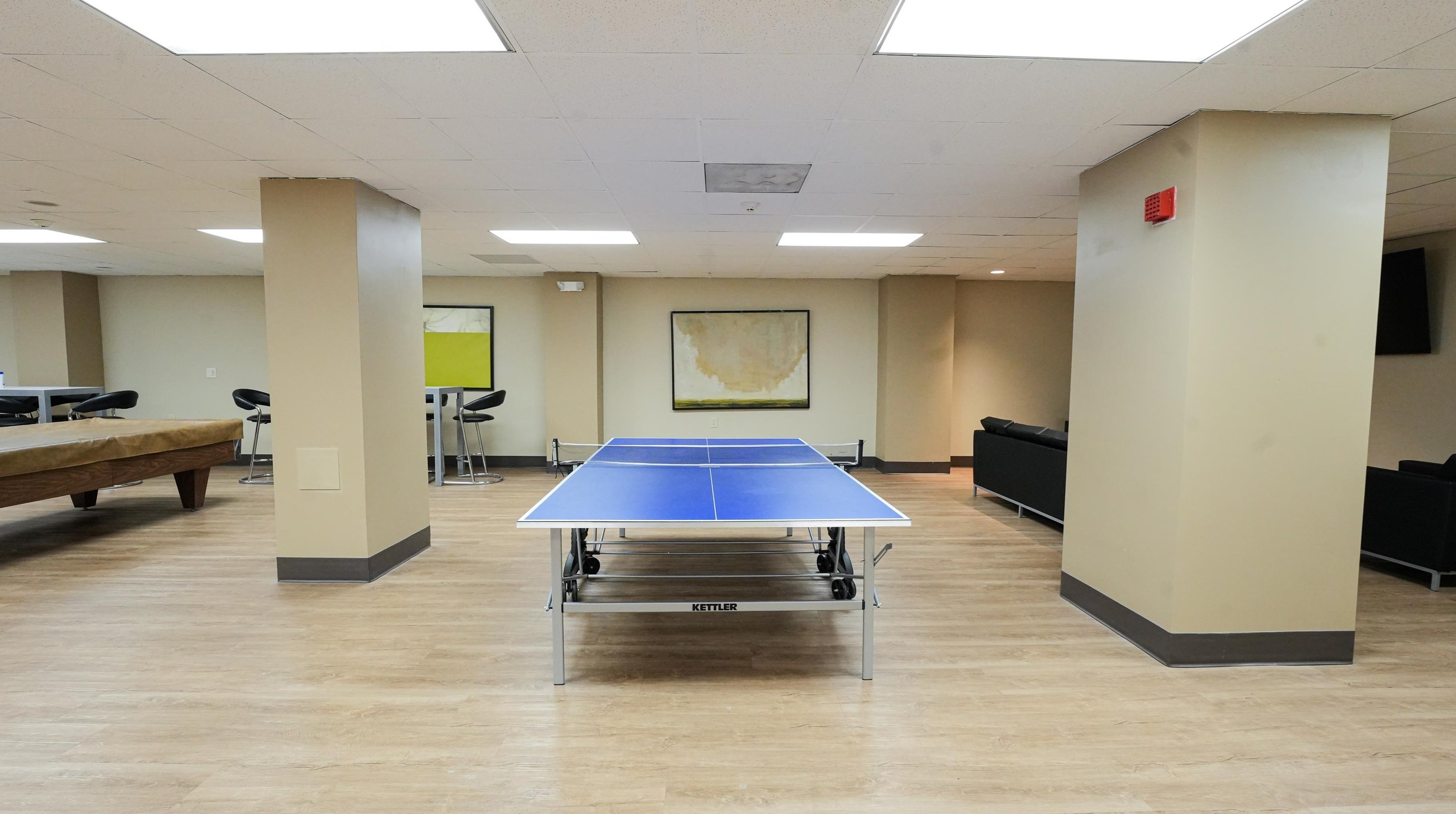 426 Harmon Cove Tower, Secaucus NJ  07094-1731 exterior