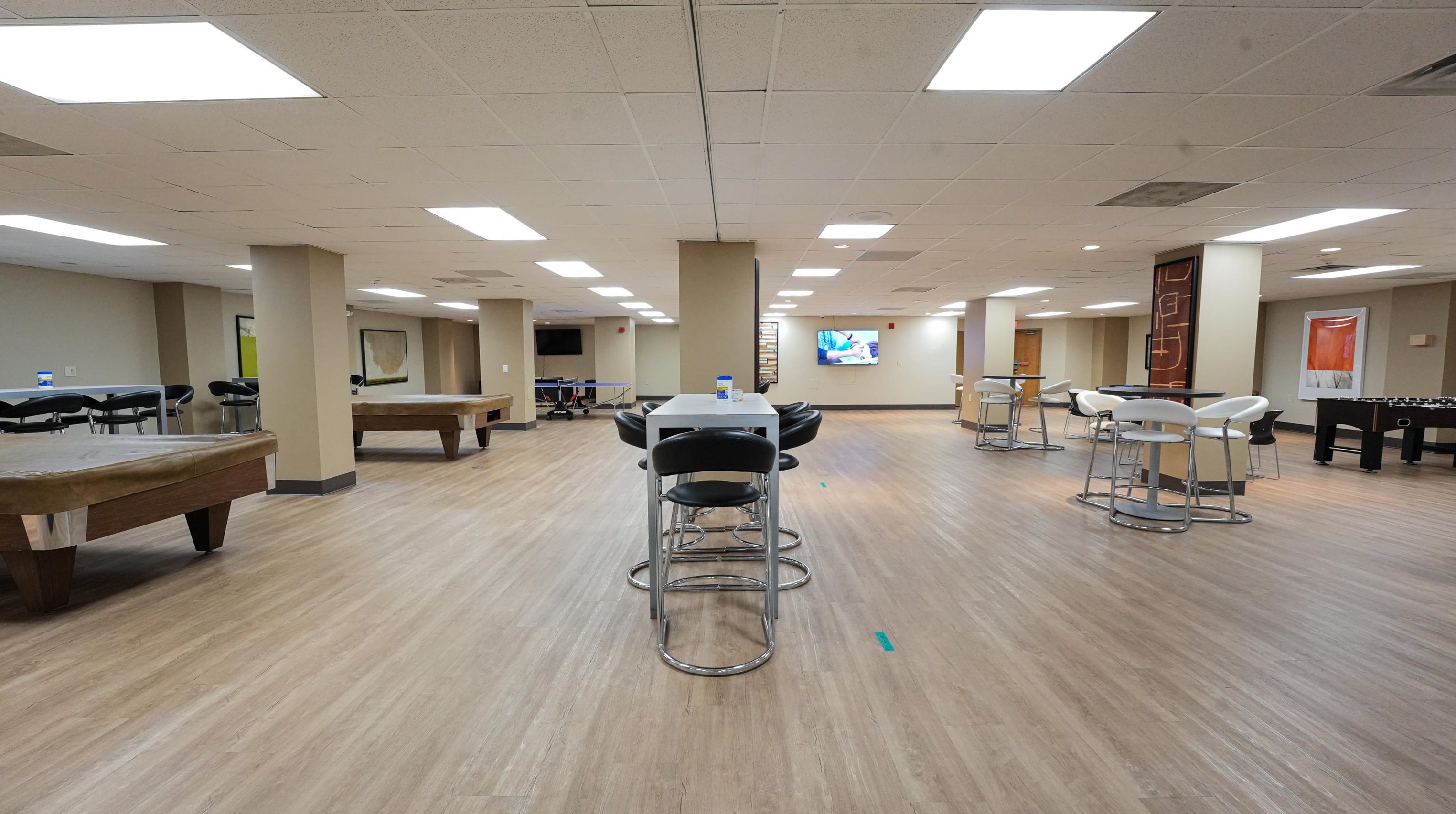 426 Harmon Cove Tower, Secaucus NJ  07094-1731 exterior