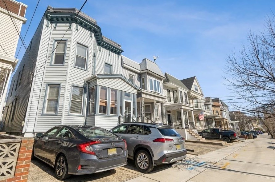 214 Shippen St #2, Union City, NJ 07086