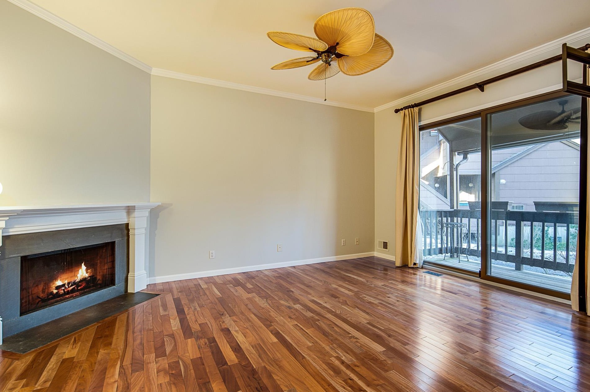 296 Sunset Key, Secaucus, NJ 07094