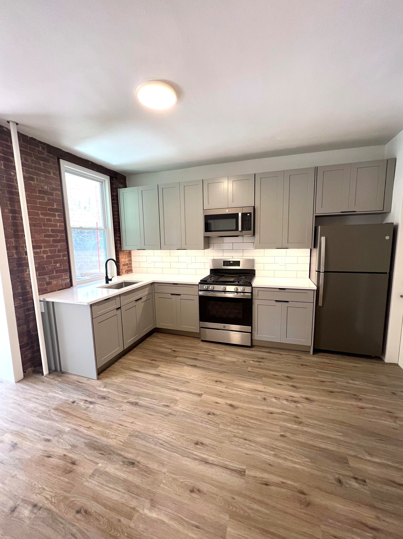 217 45th St #unit #1, Union City, NJ 07087