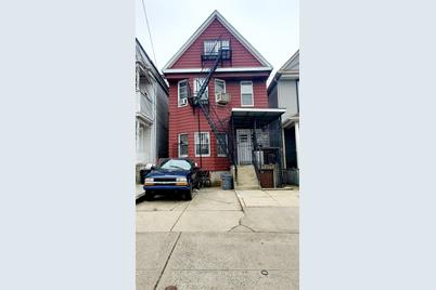 271 Union St - Photo 1