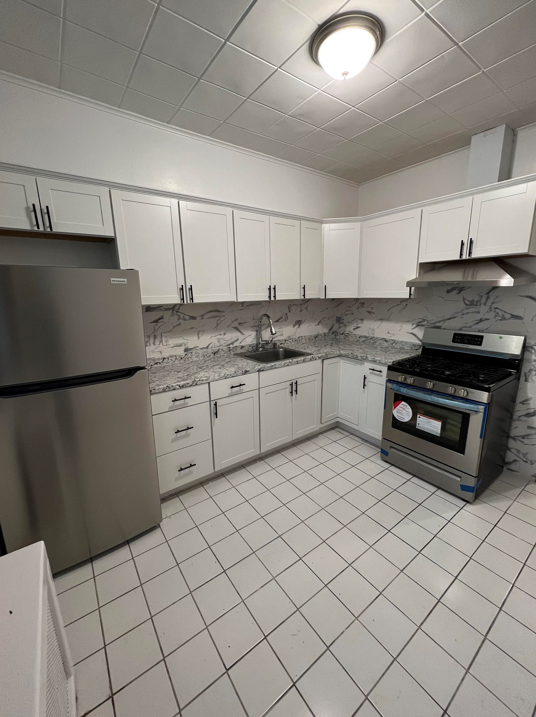 360 Van Nostrand Ave #2, Jersey City, NJ 07305