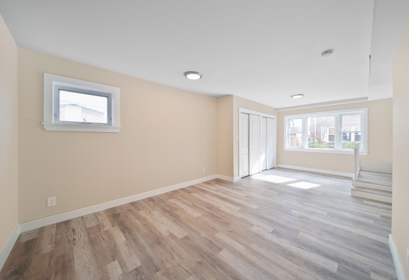 1 Elna Ct, Bayonne, NJ 07002